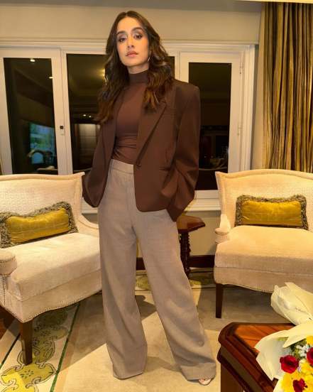 Bollywood superstar shraddha kapoor shares bold pictures in formals on social media