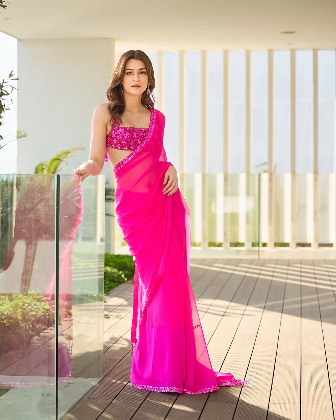 Bollywood star Kriti Sanon shares traditional outfits which is your favourite