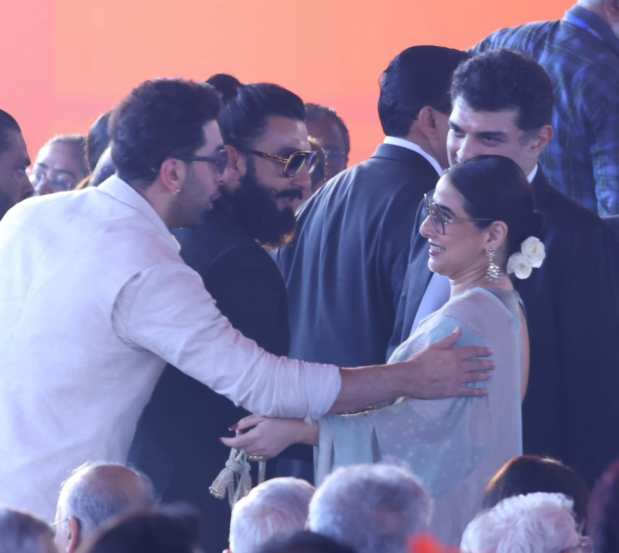 Maharashtra CM oath ceremony attended by big celebrities