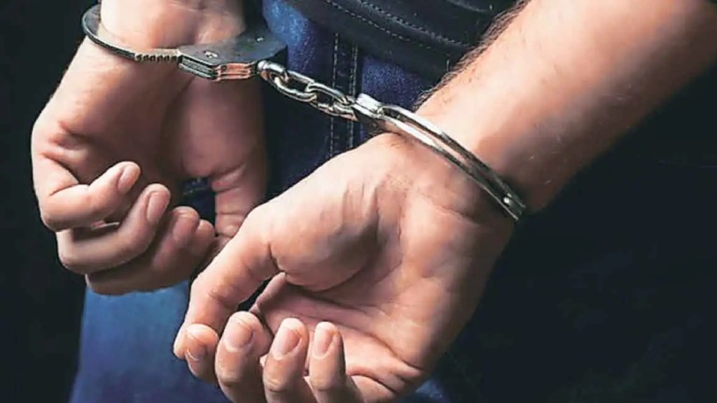 Gang arrested for stealing mobile phones from shop in Lashkar area crime news Pune news Gang arrested for stealing mobile phones from shop in Lashkar area crime news Pune news