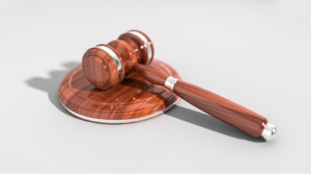 high court ordered state government to hold Solapur chief executive officer of zilla parishad salary until teachers salaries are paid