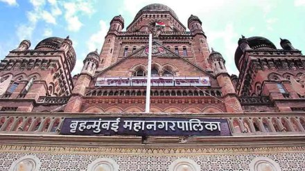 bhushan gagrani felicitated engineers for completing challenging karnak railway flyover Project