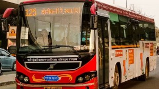 uran passenger crowd travel from nmmt buses