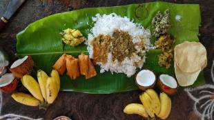Why do foods eat on banana leaves?