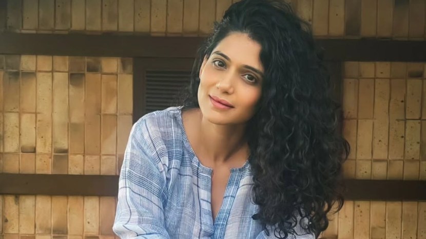 marathi actress Urmila Kothare Car Accident photos