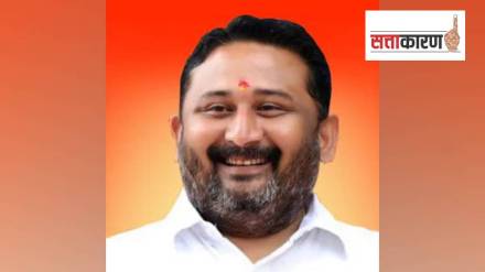 guardianship of Akola district is with Adakash Fundkar print politics news guardianship of Akola district is with Adakash Fundkar print politics news