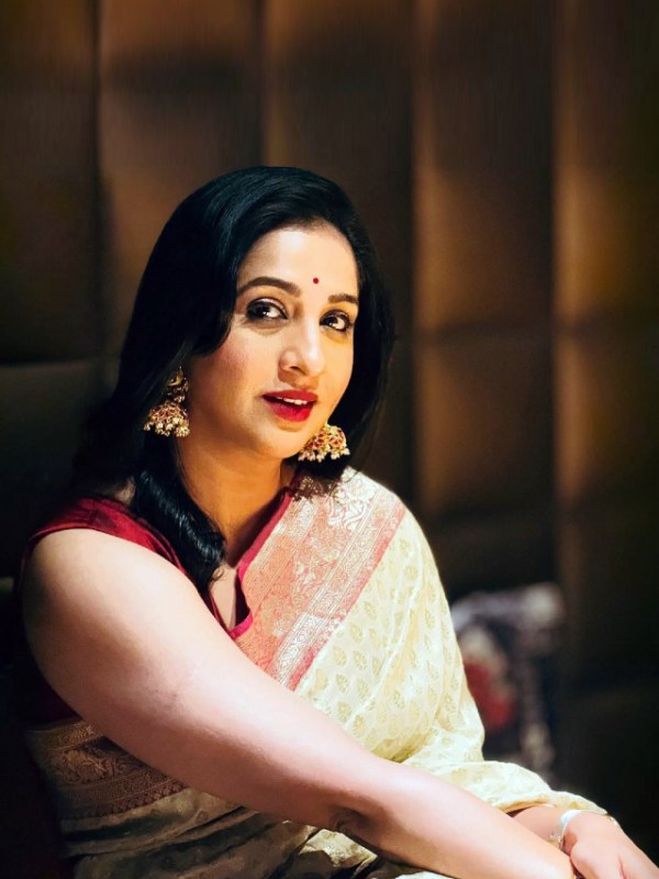 Madhurani Gokhale Banarasi Saree