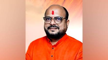 मंत्री गुलाबराव पाटील यांचा जळगाव जिल्ह्यात अनोखा विक्रम (छायाचित्र - लोकसत्ता टीम/ग्राफिक्स) मंत्री गुलाबराव पाटील यांचा जळगाव जिल्ह्यात अनोखा विक्रम (छायाचित्र - लोकसत्ता टीम/ग्राफिक्स)