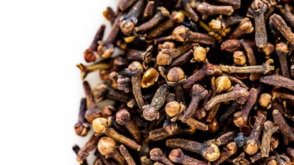 What Happens To Your Body When You Eat A Clove Daily? What Happens To Your Body When You Eat A Clove Daily?