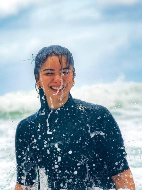 Sara Tendulkar beach, Sara Tendulkar Australia vacation