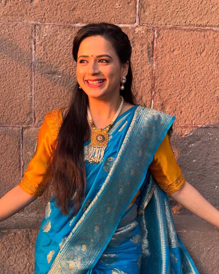 Prajakta Gaikwad marathi look, Prajakta Gaikwad Saree look,
