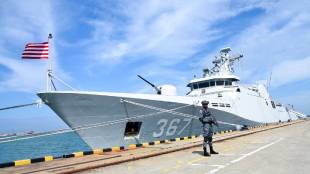 high court allowed the navy to cut jetties for new jetty at Karanja Uran