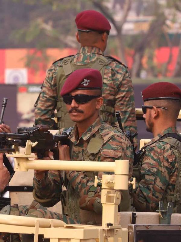 how many days leave do army soldiers and agniveer get in a year