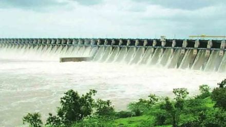 All-party leaders oppose recommendation to change formula for equitable water distribution in Jayakwadi dam