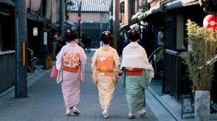 Traditional Japanese eating habits to lose weight