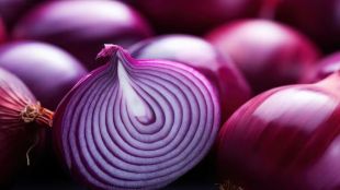What will happen to your body if you eat raw onions every day