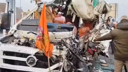 Four people from Nanded and Hingoli districts die in accident in Uttar Pradesh Four people from Nanded and Hingoli districts die in accident in Uttar Pradesh