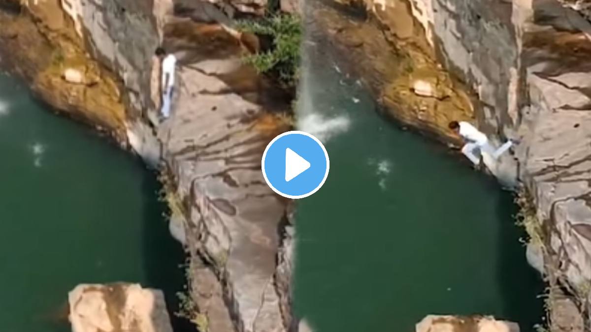 Heartbreaking incident betrayed in love young boy jumps into water in ...