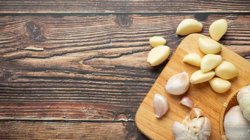 Simple way garlic peel remove in a few seconds