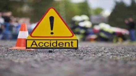 school bus and tempo collided on tamsa road ardhapur saturday afternoon at 12 30 school bus and tempo collided on tamsa road ardhapur saturday afternoon at 12 30