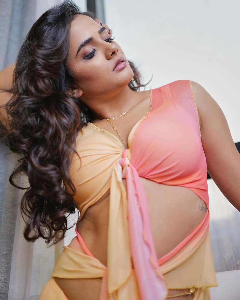 Bhagyashree Mote Bikini Look, bhagyashree mote