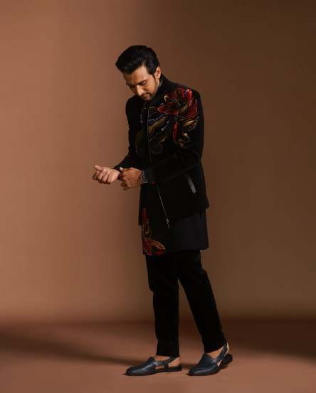 Pratik Gandhi shares Indo - Western look on social media alongside Dhoom Dhaam
