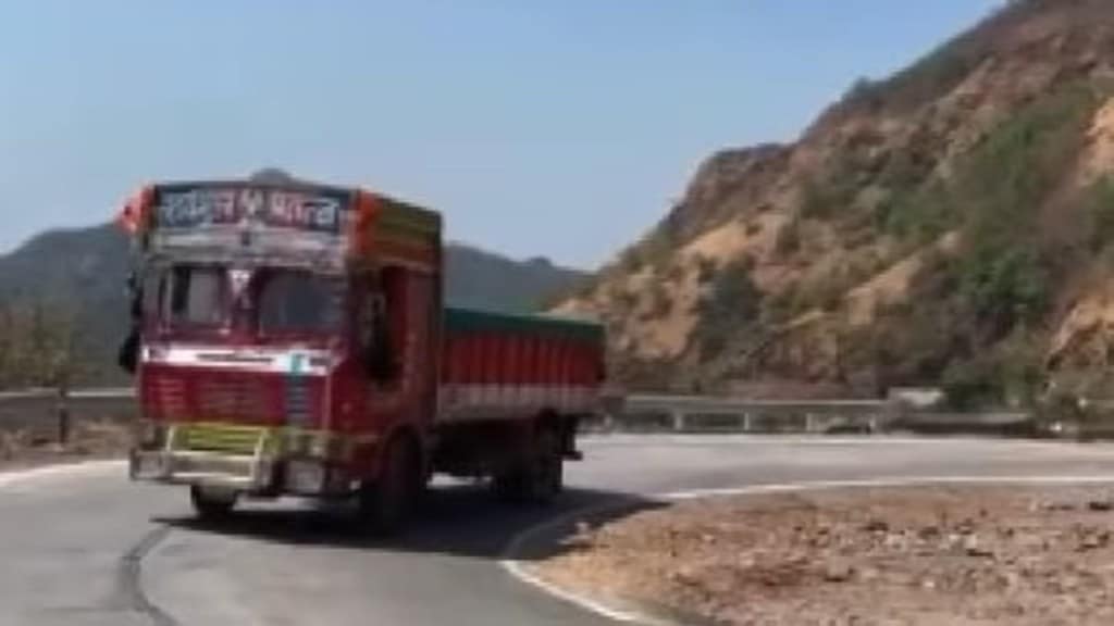 Karul Ghat , One way traffic , Kolhapur, Karul Ghat , One way traffic , Kolhapur,