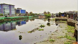 मिठी नदीचा मुद्दा अधिवेशनात का गाजतोय? शिंदे सेना – ठाकरे सेना आमनेसामने का? भाजपची भूमिका काय?