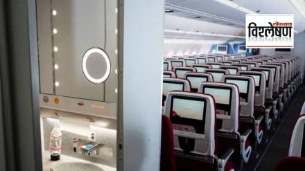 एअर इंडियाच्या विमानातील शौचालयं कशामुळे तुंबली? त्यामध्ये कोणकोणत्या वस्तू आढळल्या? (फोटो सौजन्य पीटीआय) एअर इंडियाच्या विमानातील शौचालयं कशामुळे तुंबली? त्यामध्ये कोणकोणत्या वस्तू आढळल्या? (फोटो सौजन्य पीटीआय)