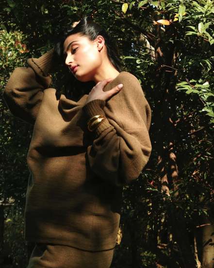 Athiya shetty KL rahul maternity photoshoot
