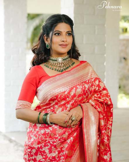 Dhanashri Kadgaonkar Red Banarasi Saree Look