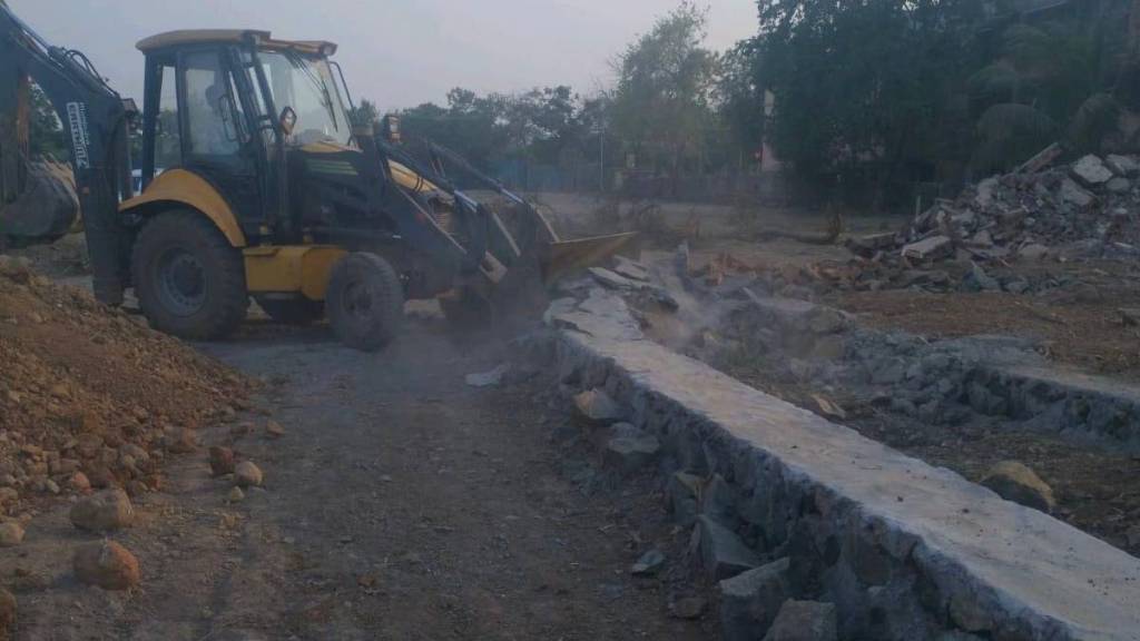 Constructions of 42 foundation bases Dwarali area Kalyan East demolished action taken by I Division kdmc