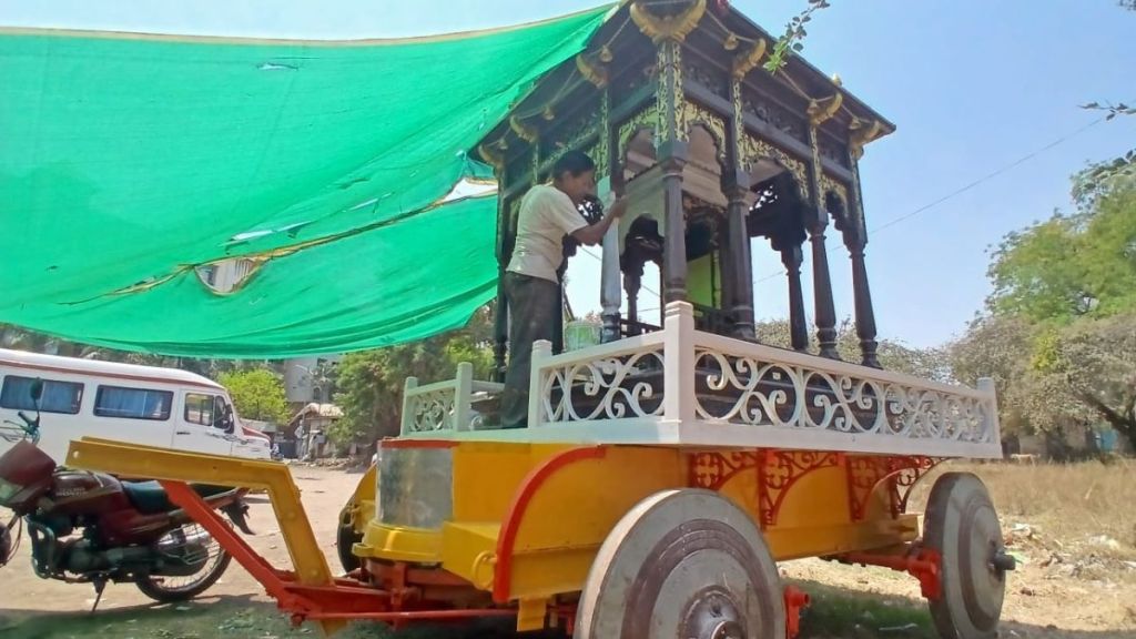 Repair of Shri Garuda Rath for Rath Yatra in final stage Focus on technical testing Repair of Shri Garuda Rath for Rath Yatra in final stage Focus on technical testing