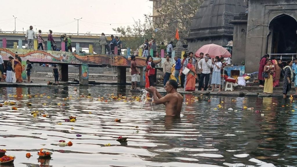 Dams on tributaries to depollute Godavari Planning to take sewage to treatment plants Dams on tributaries to depollute Godavari Planning to take sewage to treatment plants
