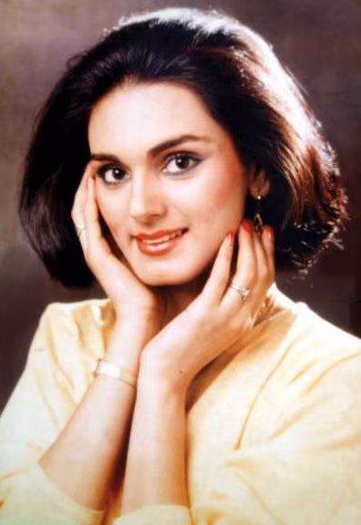भारताचा इतिहास अशा अनेक शूर महिलांनी भरलेला आहे. शांती तिग्गा या भारतीय सैन्यात भरती झालेल्या पहिल्या महिला होत्या, ज्यांनी पुरुषांच्या बरोबरीने कठोर प्रशिक्षण पूर्ण केले आणि सैन्यात आपला ठसा उमटवला. त्यांचे शौर्य आजही प्रेरणादायी आहे. पॅन ॲम फ्लाइट ७३ एअर होस्टेस नीरजा भानोत यांनी प्रवाशांचे दहशतवाद्यांपासून संरक्षण करताना आपल्या प्राणाची आहुती दिली. वयाच्या अवघ्या २३ व्या वर्षी त्यांनी दिलेले बलिदान भारताच्या इतिहासात शौर्याचे प्रतीक बनले. त्यांना मरणोत्तर अशोक चक्र प्रदान करण्यात आले. या महिला दिनी या सर्व कर्तृत्वान महिलांना सलाम. (Photo Social Media)हेही पाहा- हिंदू, इस्लाम की ख्रिश्चन? कोणता धर्म जगात सर्वात वेगाने वाढत आहे?