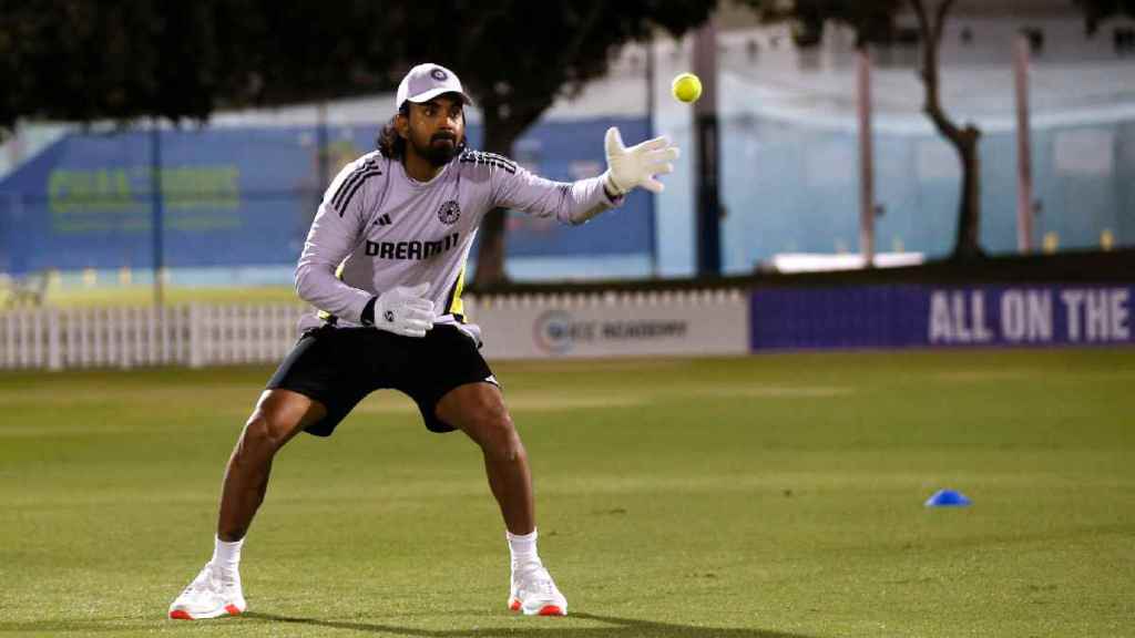 KL Rahul Turns Down Delhi Capitals Captaincy Role For IPL 2025 According to Reports KL Rahul Turns Down Delhi Capitals Captaincy Role For IPL 2025 According to Reports