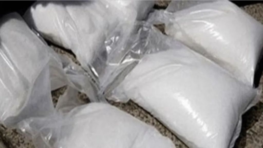 Mephedrone worth six lakhs seized police action in Ganesh Peth Mephedrone worth six lakhs seized police action in Ganesh Peth