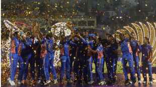 Mumbai Indians Lifting WPL trophy