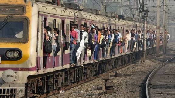mumbai suburban local railway death rate statistics