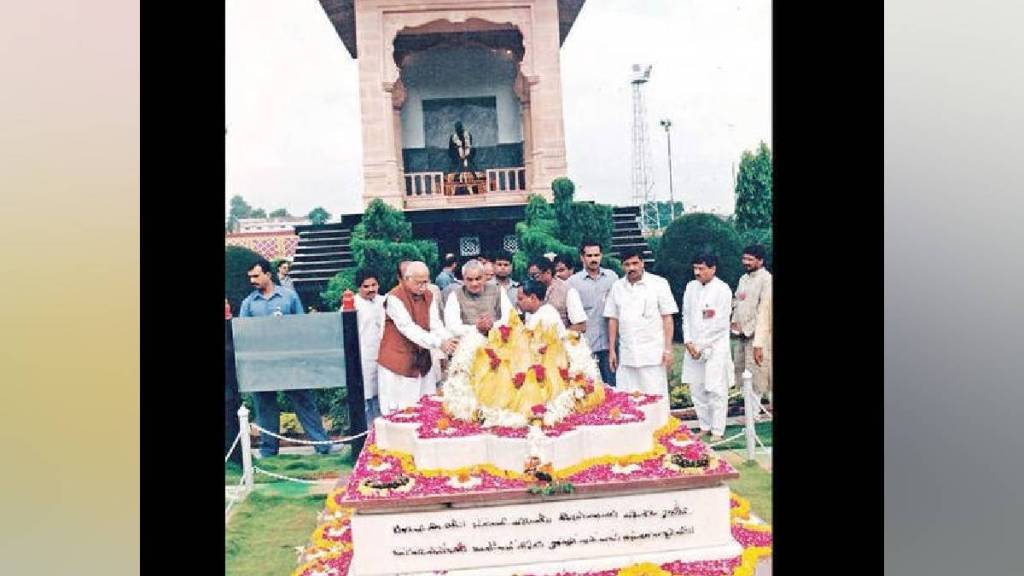 Narendra Modi to visit RSS memorial temple