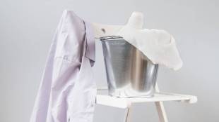 How to clean white clothes