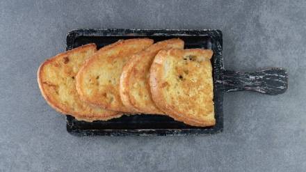 Plain vs toasted bread