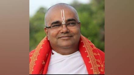controversy arisen after shankaranand saraswati maharaj of trimbakeshwar objected to mahantai of mahant Sudhirdas