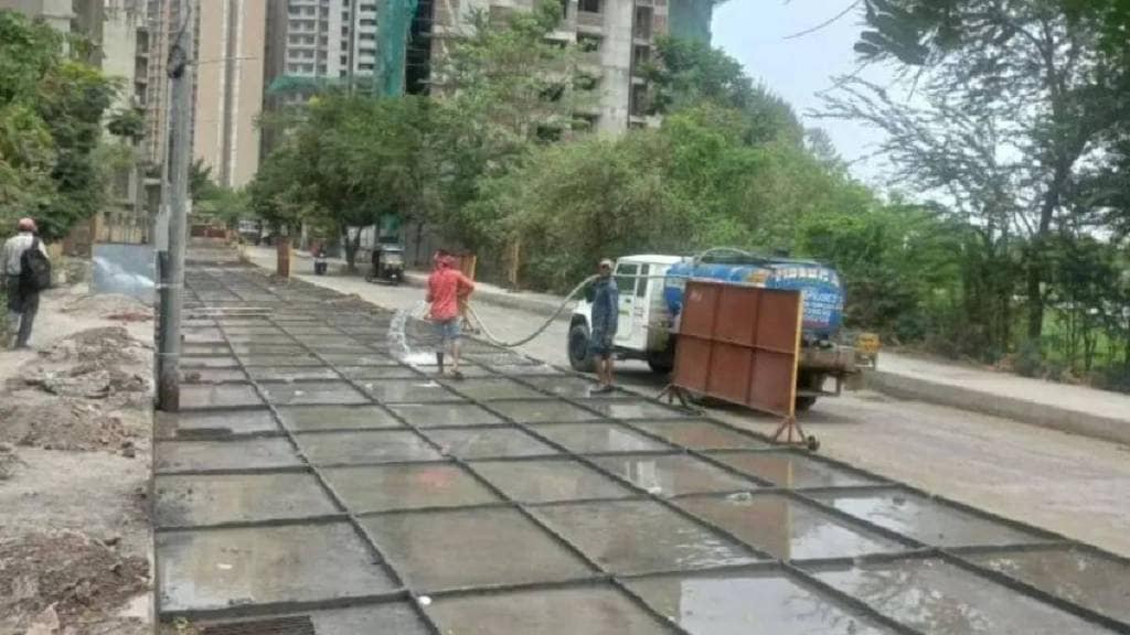 Cement concreting of Mumbai roads is in final stage pouring stopped since May 20 Cement concreting of Mumbai roads is in final stage pouring stopped since May 20
