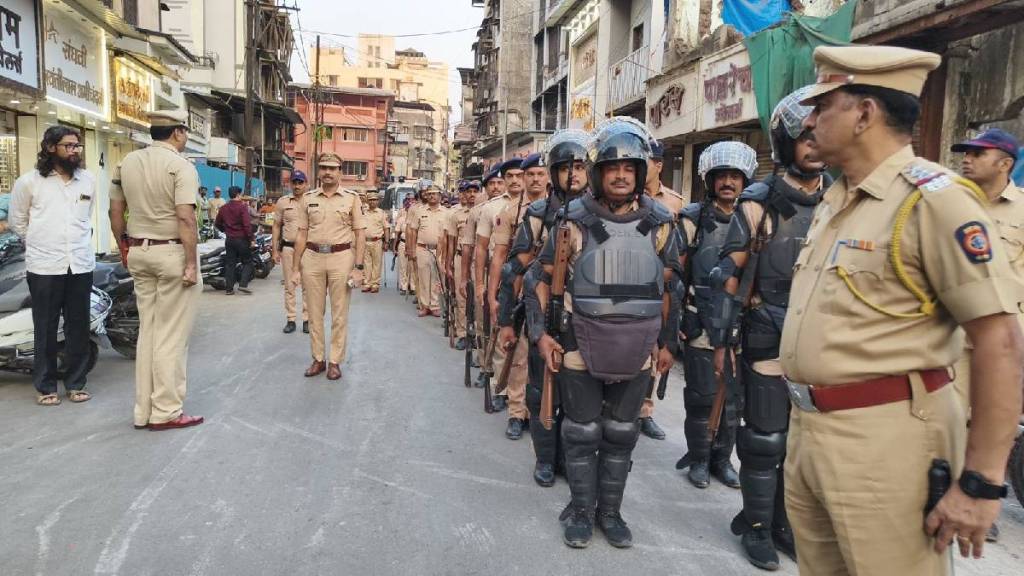 kalyan police procession held in Kalyan to ensure peace during upcoming festivals