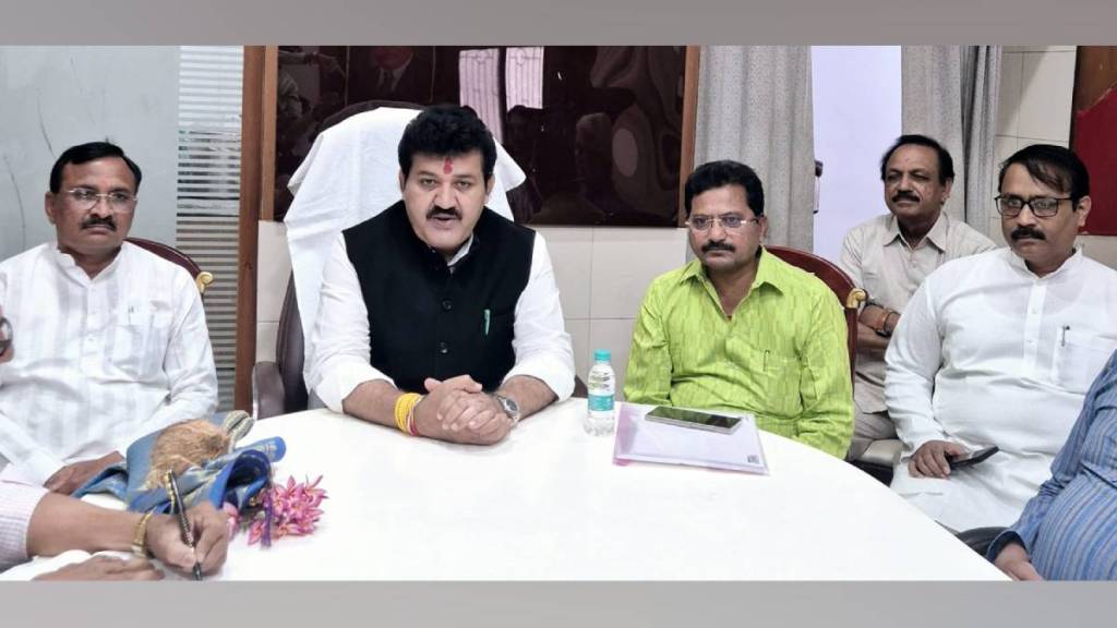 deputy cm eknath shinde will visit yavatmal on april 3 for his thank you tour deputy cm eknath shinde will visit yavatmal on april 3 for his thank you tour