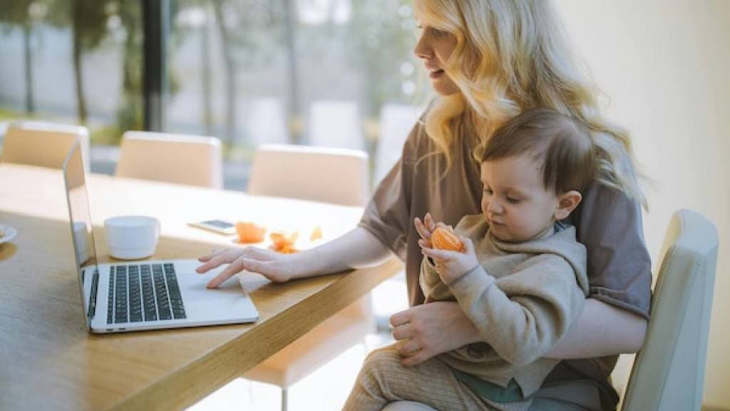 7 Smart And Healthy Eating Hacks For New Mothers