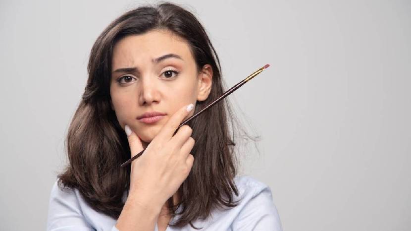 reason of Unwanted hair starts growing on women's body