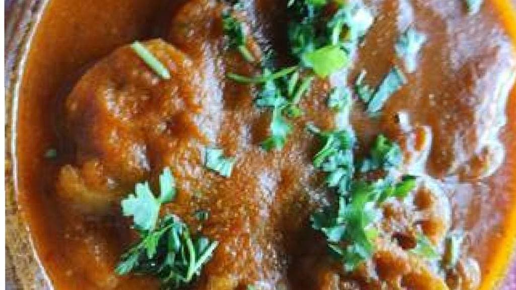 Salted fish & brinjal potato curry recipe khara masa vang batata recipe in marathi Salted fish & brinjal potato curry recipe khara masa vang batata recipe in marathi