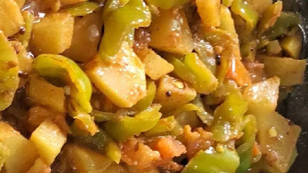 Shimla mirch aaloo fry recipe in Marathi Shimla mirch recipe in Marathi Shimla mirch aaloo fry recipe in Marathi Shimla mirch recipe in Marathi